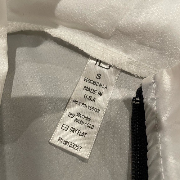 Black and white color block windbreaker - Picture 3 of 6